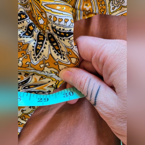 Michael Kors | Paisley V-Neck Women's Top, Size L - Picture 6 of 9